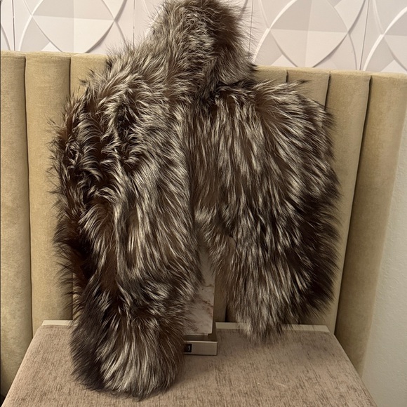 Saga fox fur stole wrap silver fox - Picture 13 of 13